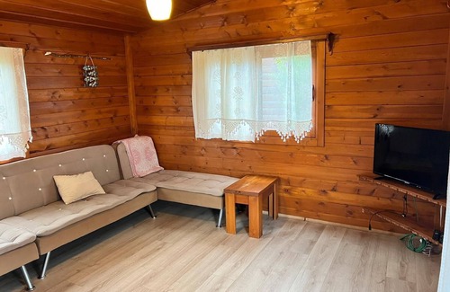 Bitez Hotel | Woodentowns
