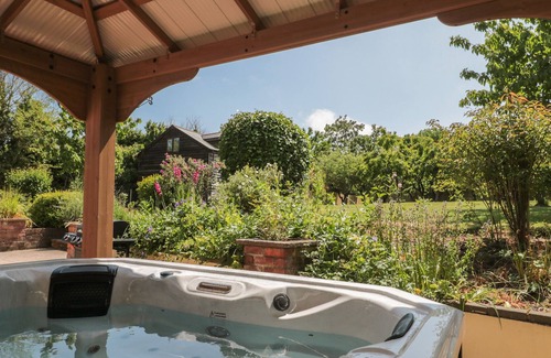 Bilbrook House | WOODHAY, pet friendly, with hot tub in Washford