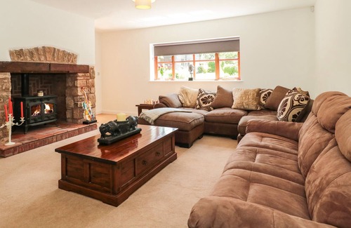 Bilbrook House | WOODHAY, pet friendly, with hot tub in Washford