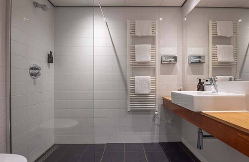 Krachtighuizen Hotel | Woodland Room Escape – Tranquility in the Heart of Nature 4 Units