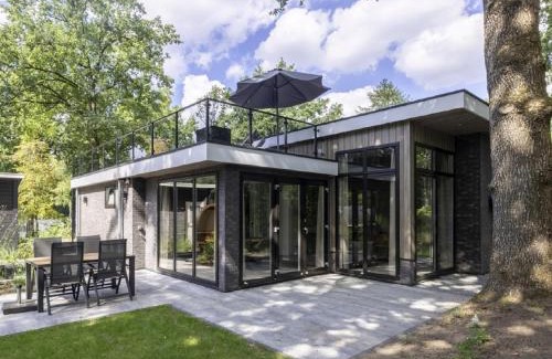 Bosgebied Hoenderloo House | Woodland Stay with Heated Pool, cleaning included