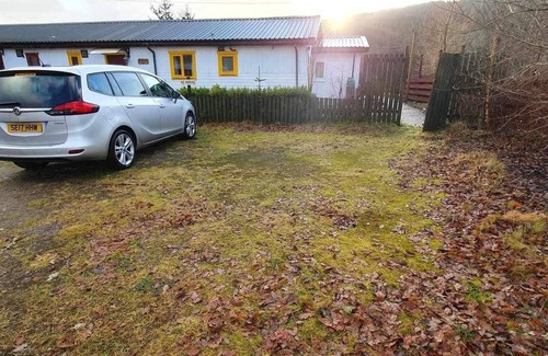Whiteness Cottage | Woodlands Cottage Retreat in Garve