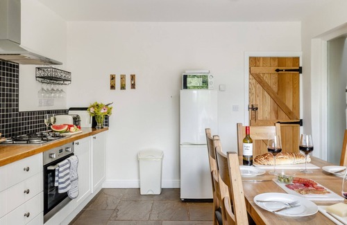 High Peak House | Woodpecker - Two Bedroom House, Sleeps 4