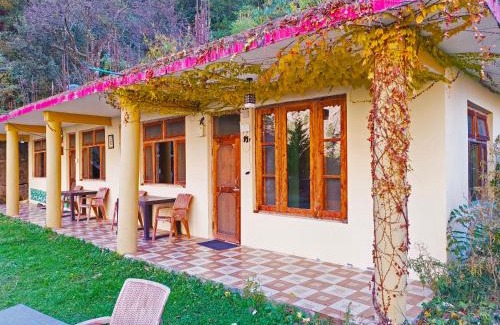 Gushaini House | WoodRose Ecostay - Couple's Favourite