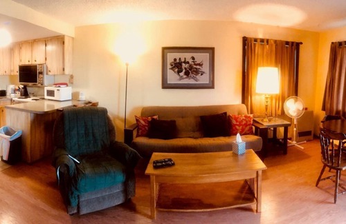 Homer Apartment | Woodside Suite #5- Modest suite in downtown Homer, walking distance to all attractions