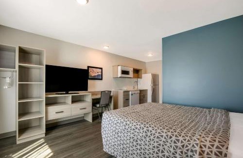 Ashley Oaks Hotel | WoodSpring Suites Knoxville West