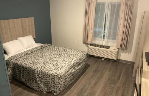 Ashley Oaks Hotel | WoodSpring Suites Knoxville West