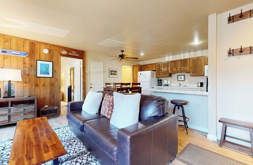 Mammoth Lakes Condo | Woodsy & Secluded, Pool & Hot Tub On-site. Short Walk to The Village