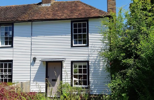 Cranbrook Cottage | Woody