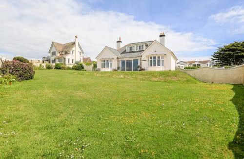 Hope-Cove House | Woolmancliffe