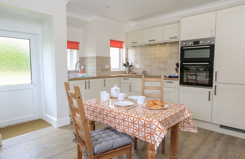 Hope-Cove Cottage | WOOLMANCLIFFE, pet friendly, country holiday cottage in Hope Cove