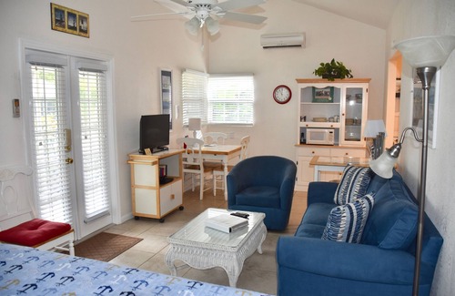 Pompano Beach House | Work-Play Remotely at the Beach. Free wi-fi, Great Location!