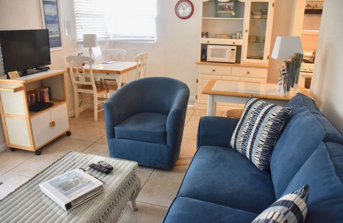 Pompano Beach House | Work-Play Remotely at the Beach. Free wi-fi, Great Location!