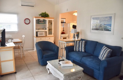 Pompano Beach House | Work-Play Remotely at the Beach. Free wi-fi, Great Location!