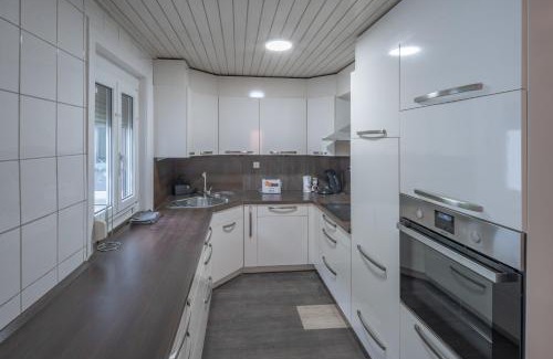 Oberndorf am Neckar Apartment | WORK&SLEEP - moderne Apartments mit Einzelbetten, TV, WLAN, Bettwäsche und Handtücher