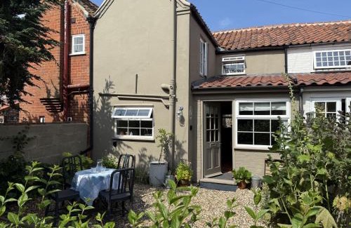 Worstead House | Worstead Cottage by Big Skies Cottages