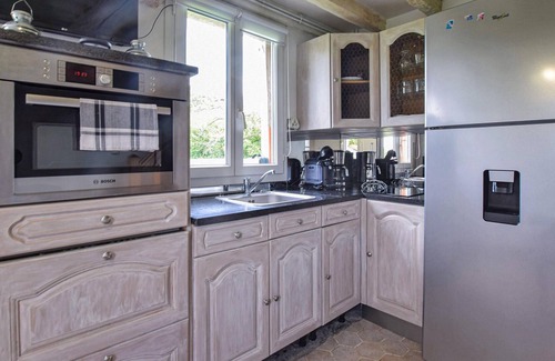 Le Theil-en-Auge House | Would you like to live like in a fairy tale? Then this extremely charming, family-friendly vacation