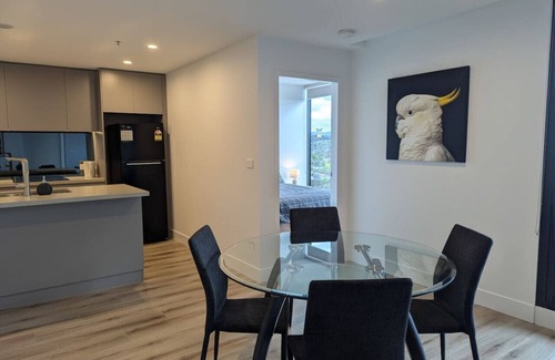 Phillip Apartment | Wow at Woden ~ 21st Floor mountain views