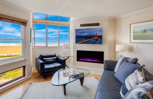 Outer Richmond Condo | WOW! DIRECT OCEAN VIEW, Parking, Balcony , Across from Beach, UPDATED appliances