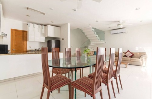 Cancun House | Wow! Gated House/WiFi/5 rooms/12 pax/Pool Private