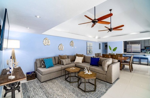 Frydendal Condo | WOW! Gorgeous & well-appointed 4BR- Walk to the beach & to Coral World!