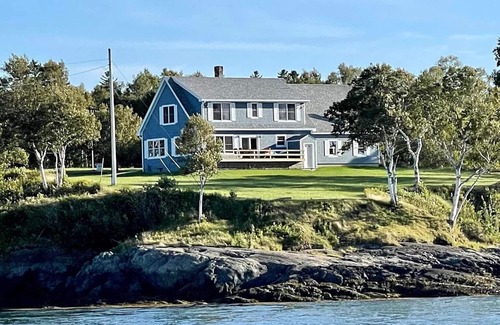Eastport House | WOW! Private 3acre Oceanfront Home, whales,eagles,walkable to village/Dog Island