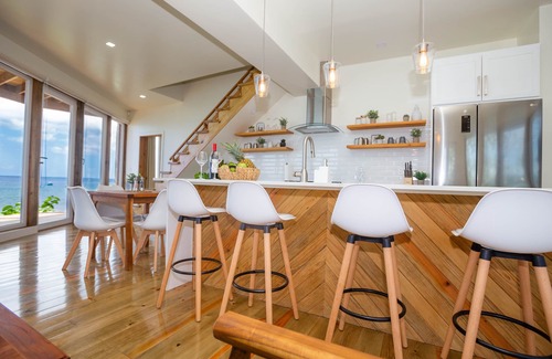 Antoneys Cay Apartment | Wow! Views and more, fantastic 2 bedroom in West End - Villa Agua