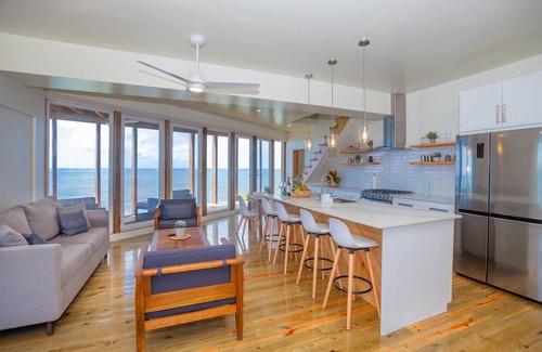 Antoneys Cay Apartment | Wow! Views and more, fantastic 2 bedroom in West End - Villa Agua