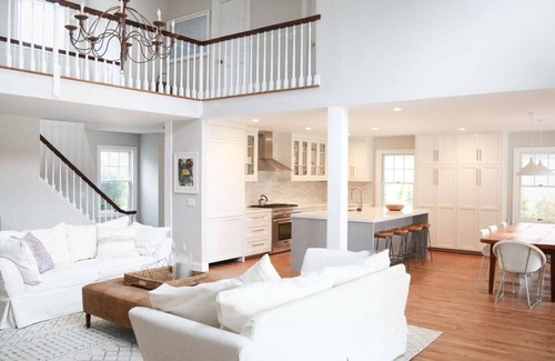 North Haven House | Wraparound Porch with Seating, Outdoor Dining, Master Bedroom with Jacuzzi,.