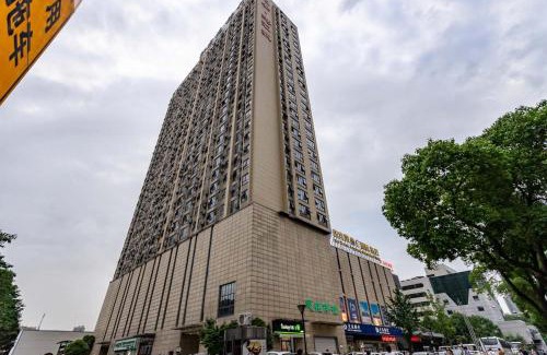 Optics Valley Apartment | Wuhan Hongshan·Guanggu Square· Locals Apartment 00157650