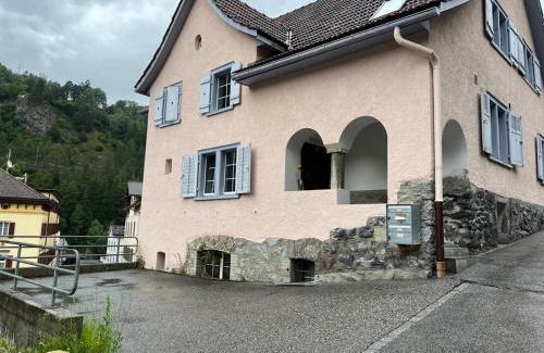 Grisons Apartment | Wunderschöne Ferienwohnung in den Bergen