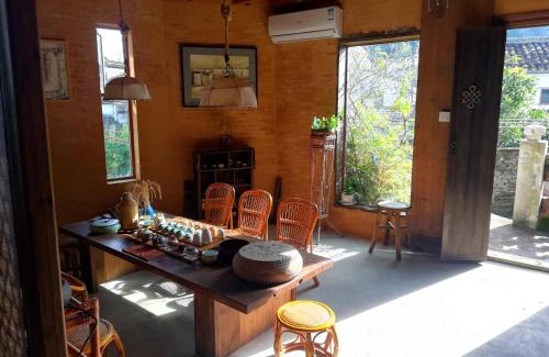 Wuyuan House | WuYuan QiYe YanXiang Guesthouse