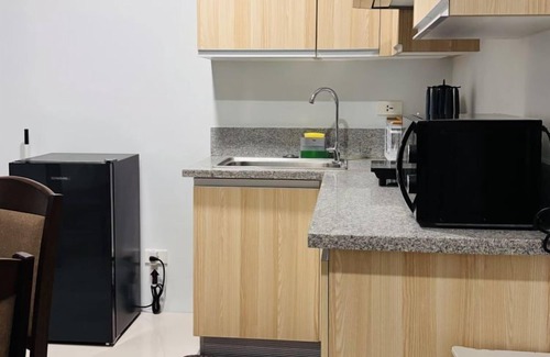 Mandurriao Apartment | WV Towers Studio with Modern Comforts