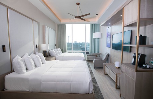 Downtown Niagara Falls Hotel | Wyndham Garden at Niagara Falls
