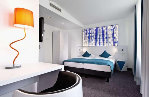 Friedrichstadt Hotel | Wyndham Garden Duesseldorf City Centre Koenigsallee