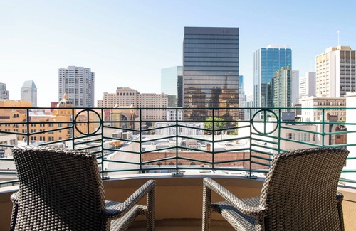 Gaslamp Quarter Condo | Wyndham Harbour Lights | Five Studio Suites