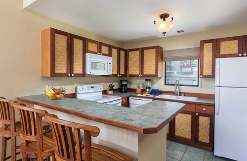 Historic Kailua Village Condo | Wyndham Kona Hawaiian | Two 2BR King Bed Suites