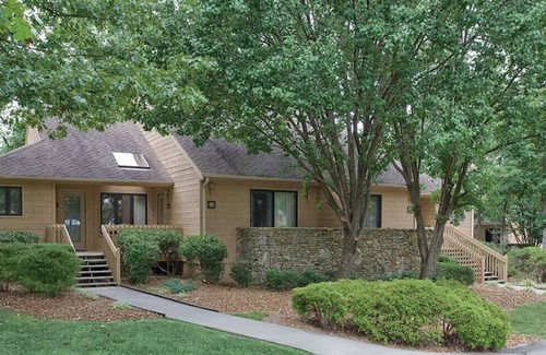 Fairfield Glade Resort | Wyndham Resort at Fairfield Glade, Tennessee-Lakes, Golf, Hiking, and More!