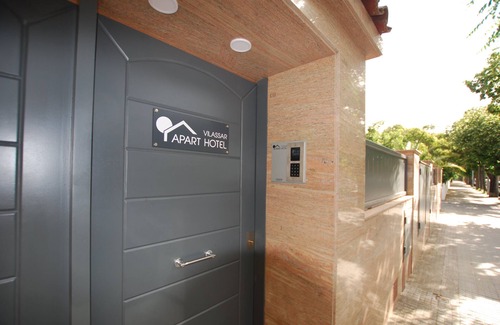 Vilassar de Mar Apartment | Xaloc - Aparthotel with Swimming Pool
