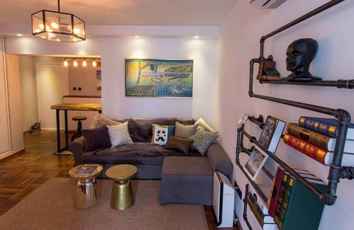 Huangpu Apartment | Xintiandi Dali-theme Gallery Suite, slps 6
