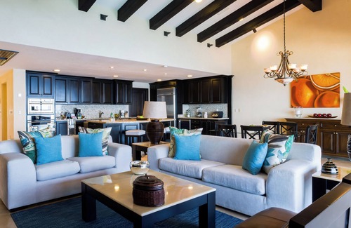 Amapas Resort | Xmas 12/19-26 OCEANFRONT 3-bedroom PH w/wifi in 5 Star Resort in PV