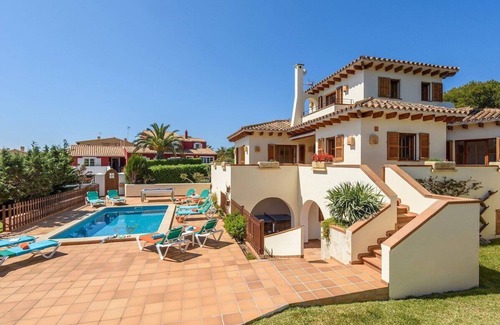 Son Xoriguer Villa | Xoric 5 bedroom villa, Cala'n Bosch