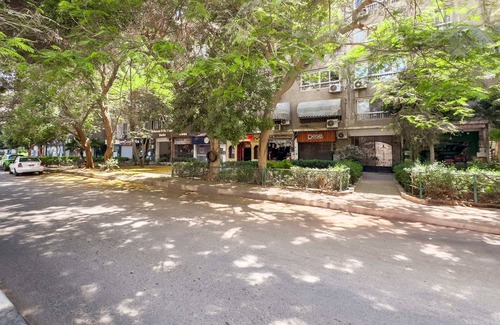 Taqseem Laselky Apartment | Xuru Stay I The 2bdr Velvet Vibe @ Maadi