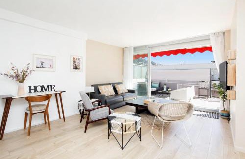 Cannes City Centre Apartment | XXL 2 beds with XXL terrace next to Martinez Hotel