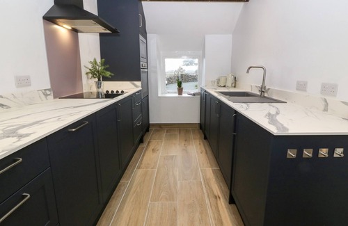 Dyffryn Ardudwy Cottage | Y BWTHYN, pet friendly, character holiday cottage in Dyffryn Ardudwy