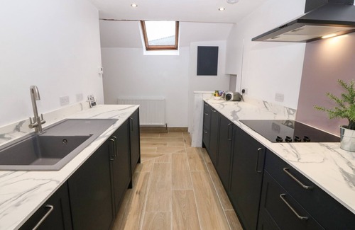 Dyffryn Ardudwy Cottage | Y BWTHYN, pet friendly, character holiday cottage in Dyffryn Ardudwy