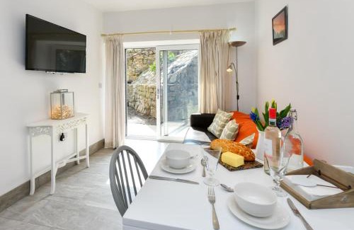 Llanbedrog Apartment | Y Cwtch
