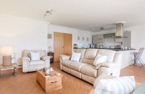 Edern Cottage | Y GYFRINACH, pet friendly, country holiday cottage in Morfa Nefyn