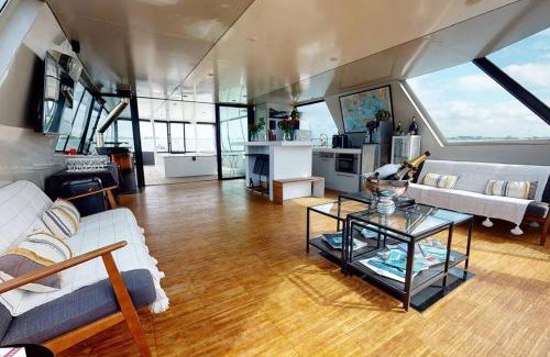 Vannes Boat Rental | Yacht Gavrinis