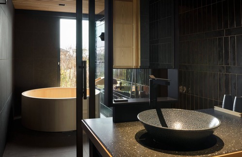 Kirishima House | Yakakutei